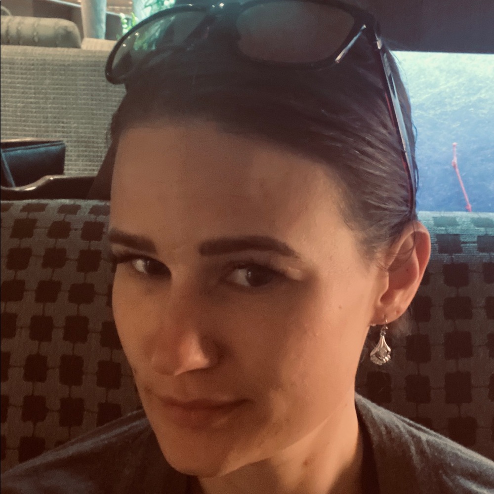 Meet your Posher, Lyndsey